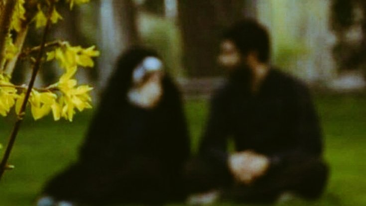 "Ebul As, Hz. Zeyneb'e"
Ey benim yüzüne bakınca alemleri unuttuğum yârim" dermiş, nasıl bir zarafet..!