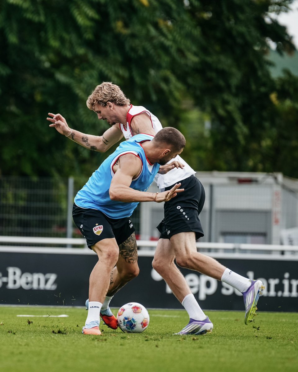 VfB Stuttgart 16/17トレーニングセットブンデスリーガ VfB