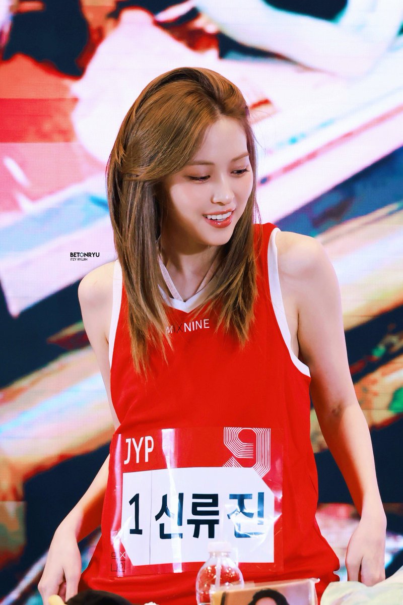 betonryu_srj's tweet photo. 250817 메이크스타 광저우 HQ
믹스나인 1위 신류진🥹

#ITZY #있지 #RYUJIN #류진
@ITZYofficial https://t.co/gZt7r2L0fq