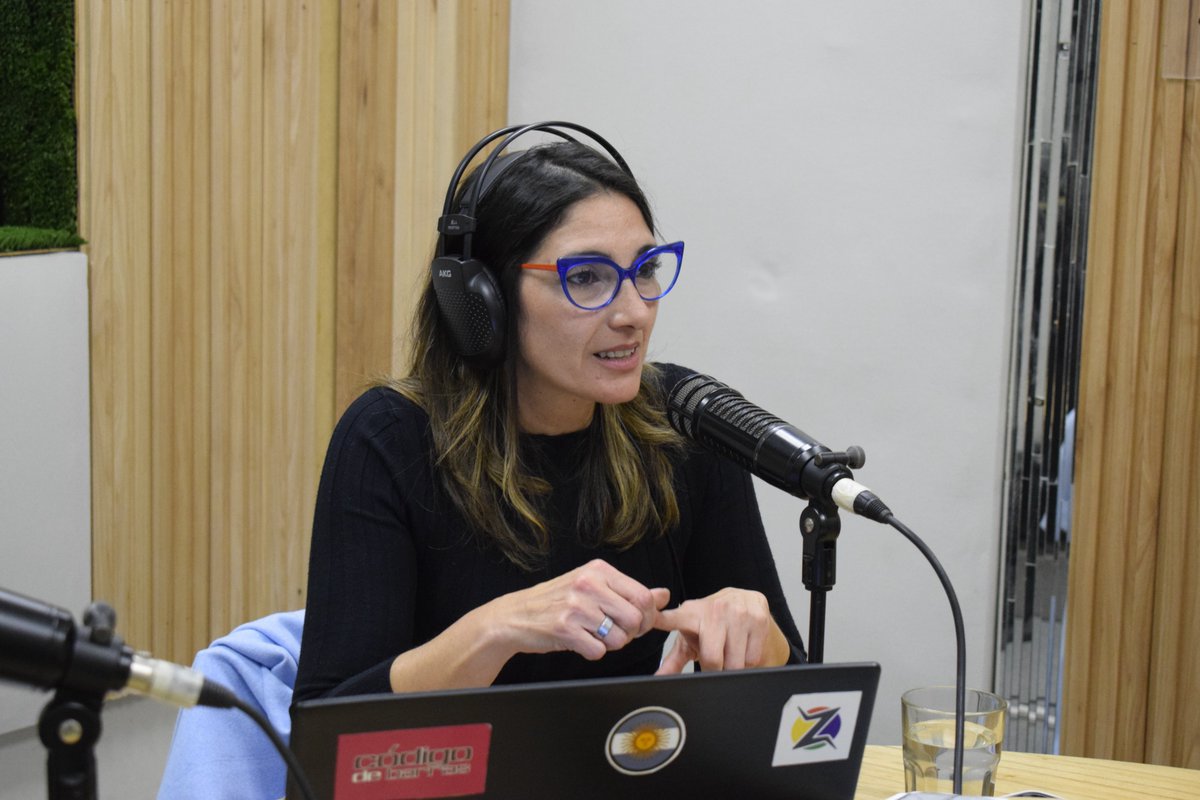 FrecuenciaZero's tweet image. 🔴Al aire ➡️ #CódigoDeBarras

🎙️Ahora @GiselaLarzabal en su #códigoPyme 

¡Escuchala en vivo!

📻 FM 92.5
💻 twitch.tv/frecuenciazero