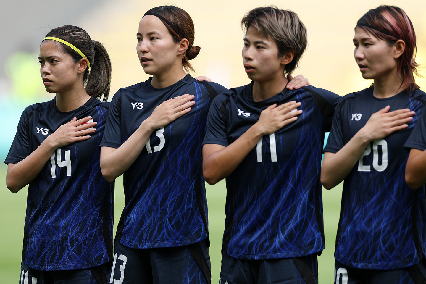 なでしこジャパン 中嶋淑乃 直筆サイン入り写真 ① サッカー日本代表 長谷川唯 なでしこジャパン 中嶋淑乃 直筆サイン サッカー日本代表 長谷川