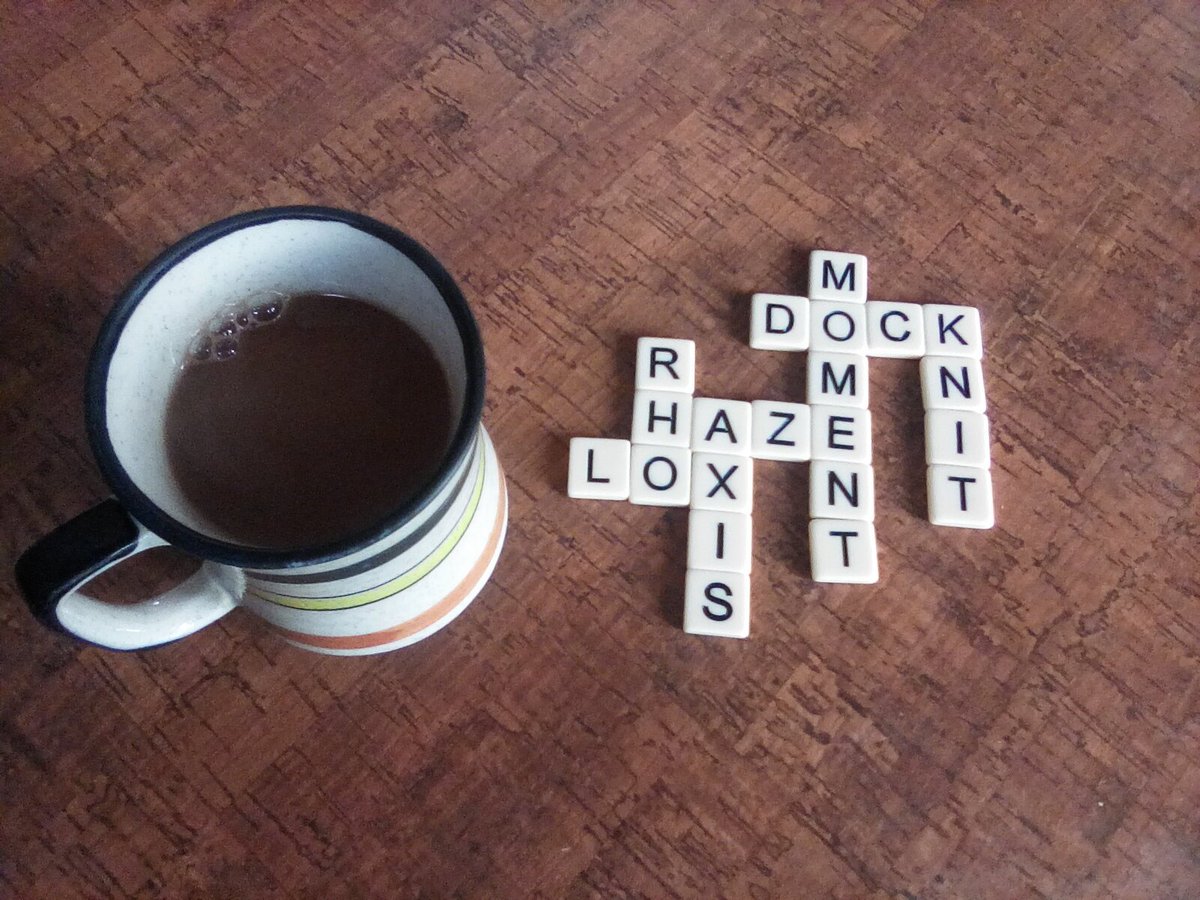 DecemberCats's tweet photo. #BeforeCoffee https://t.co/8Cf3V8Y6Ff