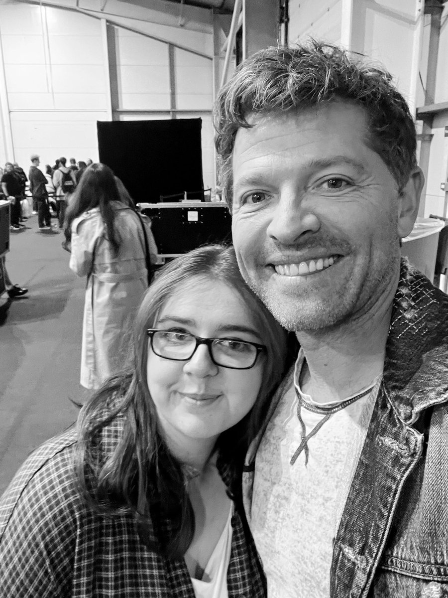 happy birthday misha!! a true angel always putting a smile on fans faces and i am always so happy to see him so until next time ❤️

#HappyBirthdayMishaCollins