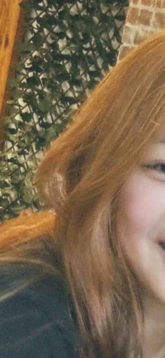 덕질소스가 뒷모습, 1/5쪽 얼굴인 버너지들은 강해지고 있어🥲