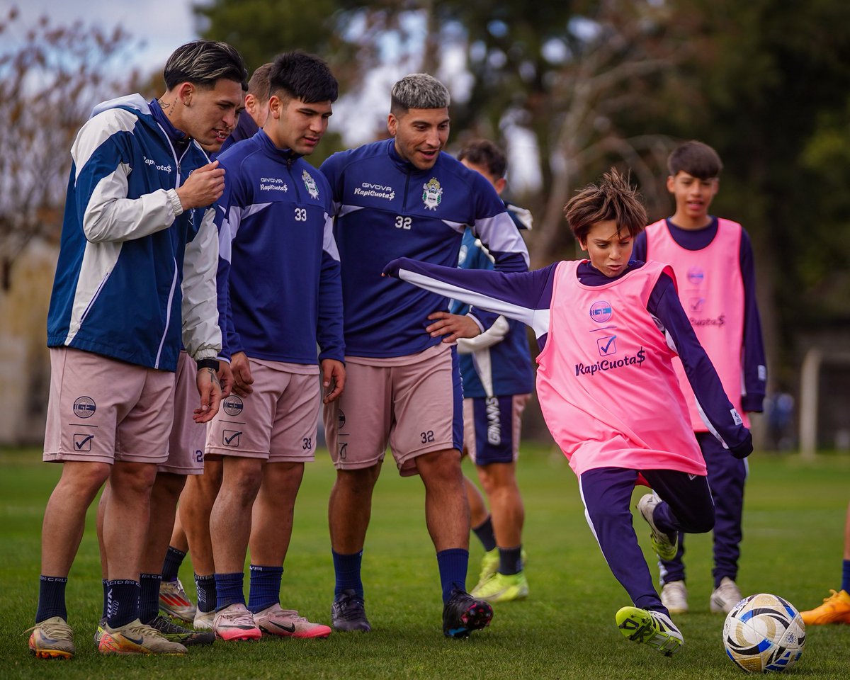Infantiles CGE 🐺 tweet media