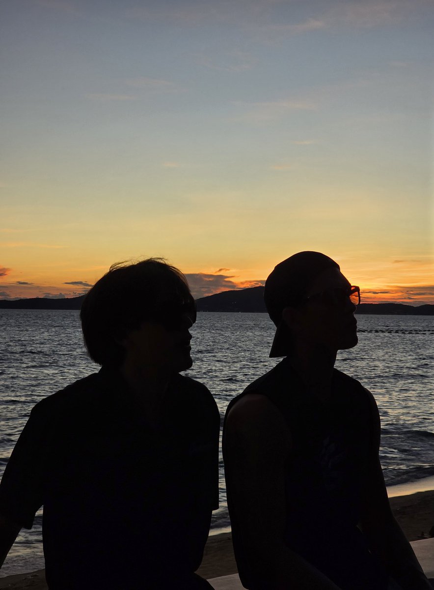rererehanchimyy's tweet photo. Cieeeeeeeee 🥰🥰🥰🥰🥰🥰🥰
#josswayar #Jossgawin #guinzly #gawincaskey #josswayar #Jossgawin #guinzly #gawincaskey #josswayar #SunsetAngels https://t.co/8G2liBsM2h