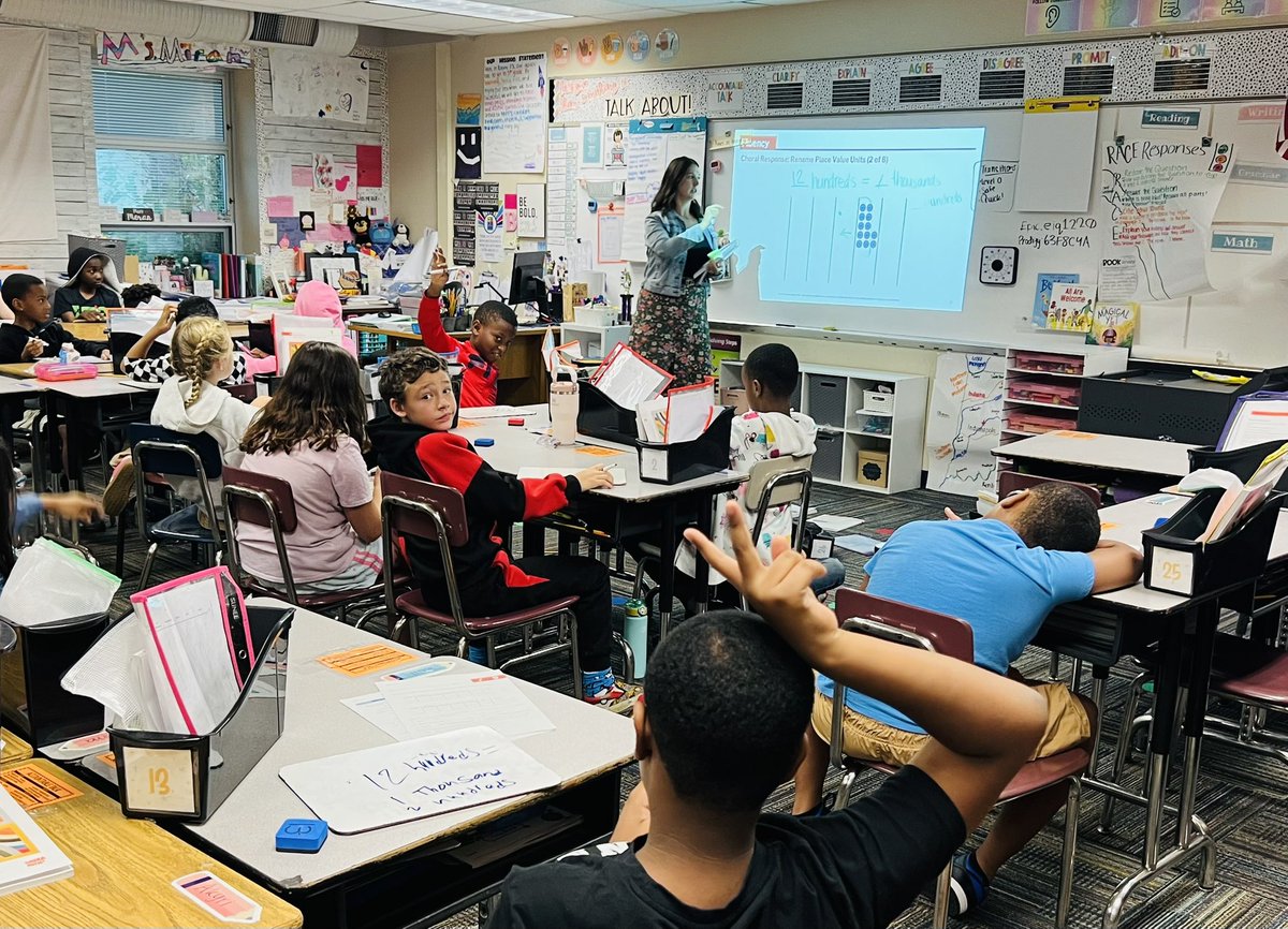 Learning doesn't stop while <a href="/MrsPease4th/">Mrs. Pease</a> is at NISL training. Our inclusion teacher, Mrs. McGruder, steps in to lead the lesson! <a href="/wle_elem1955/">Westlake Elementary</a>  #WeAreWayne