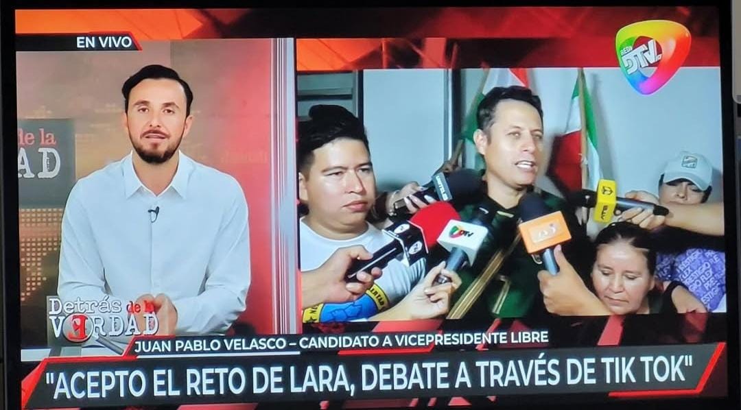 Batalla en tiktok
Lara: "Tap tap tap a la pantallita chicos". 
Jp: "Envíen rosas chicos. Me eloctrocutaste Pedrito".