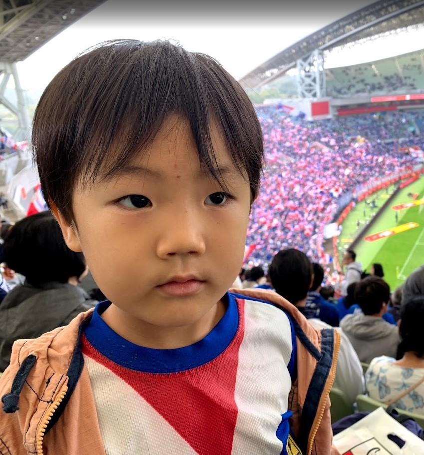 ace_impression's tweet photo. 1 _小学6年生の息子が、幼稚園からコロナ禍はさみ、この夏にJ1の全スタジアム訪問を制覇した記念で、夏休みの自由研究でその記録をまとめました。
「研究」ですので公開してなんぼ、として本人承諾のもと公開します。
お時間ある方、見てやってくださいませ。
（個人情報部分はマスクしています）
↓ https://t.co/6QjBFEpIcW