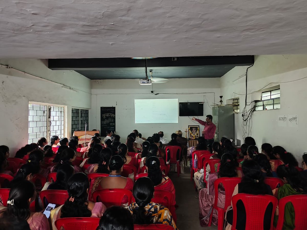 SSOIndia's tweet image. #CyberAwareness
🎉 On the 45th Anniversary of Modern Education Society, Nashik,
100 teachers explored practical insights into AI &amp;amp; Cybersecurity. 🔐🤖

#CyberSecurity #AITraining #DigitalAwareness #StaySafeOnline #TeacherTraining #TechEducation #CyberSkills #DigitalSafety…
