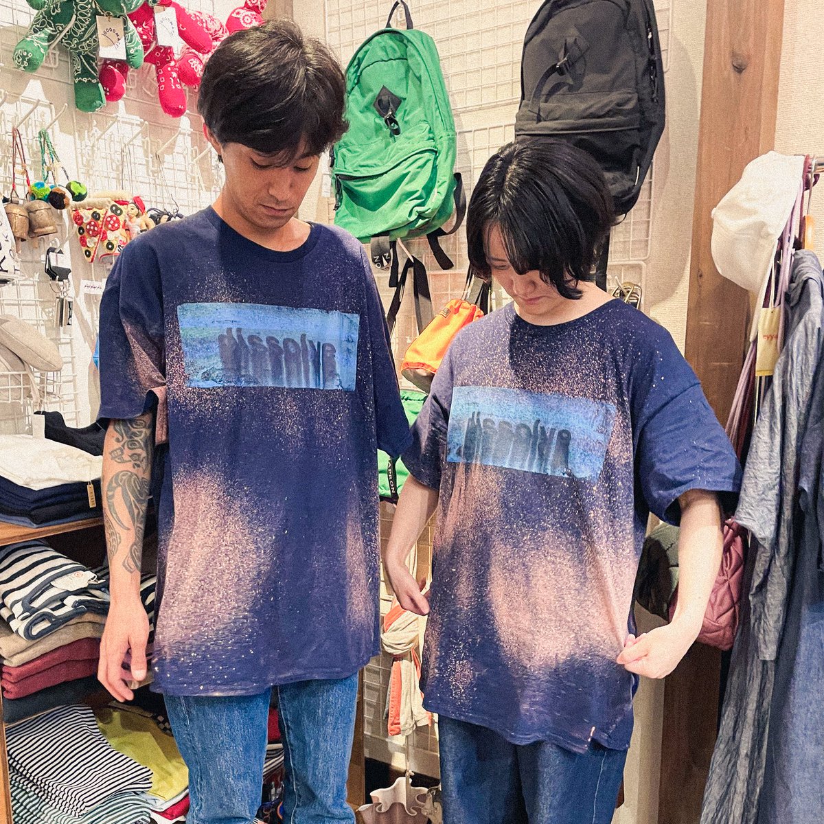 🐋NEW GOODS INFORMATION🐋

8/23からクジラのタトゥーシールとDissolveTシャツを販売します！
Tシャツは一点ずつ違うのでぜひ会場であなたのお気に入りを見つけてください！

Whale tattoo seal
¥500
Dyed Dissolve T-shirts (XL/2XL)
¥3,500