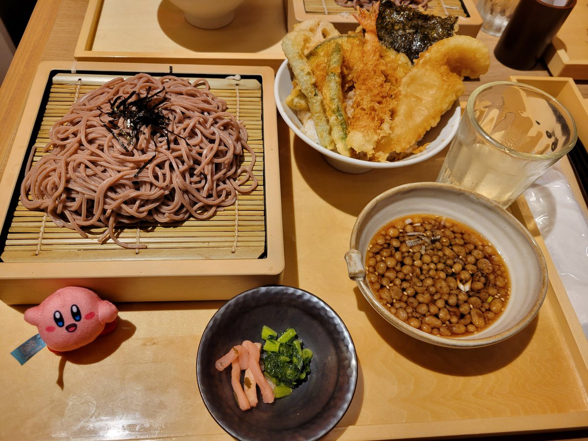 TRANSAMdesu's tweet photo. てんどん&amp;そば https://t.co/zTHlSsix3J
