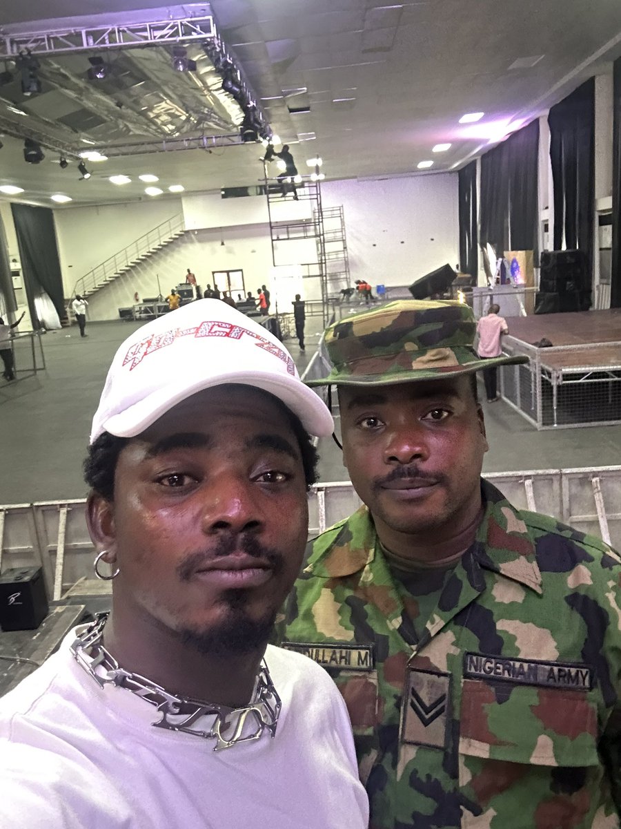 Llona (@boyllona_) on Twitter photo 