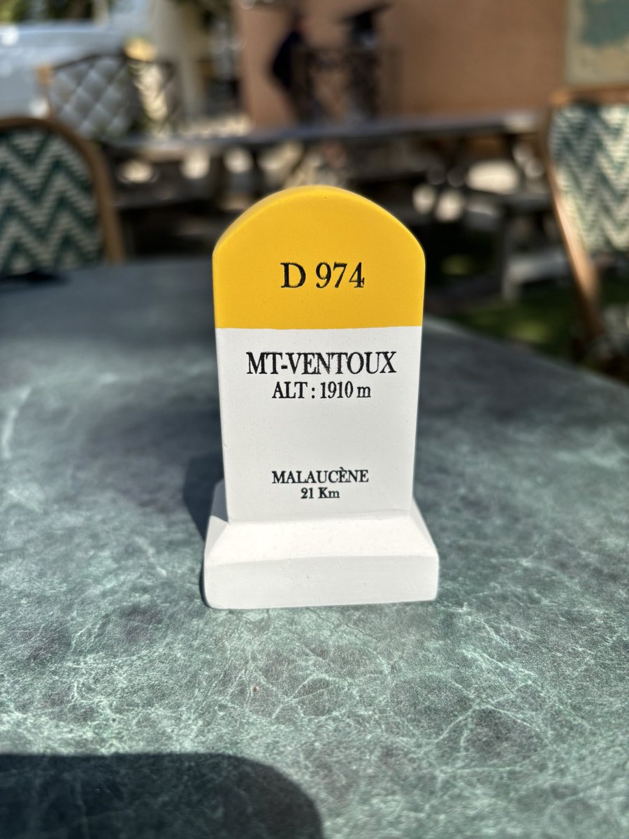 Mont Ventoux ✅
Effort, obstination, inconscience peut-être ?
Tellement heureux d’avoir réussi ce défi accompagné par la pluie et le vent sur la première partie de la montée !
Arrivé trempé mais paradoxalement essoré, et surtout fier !