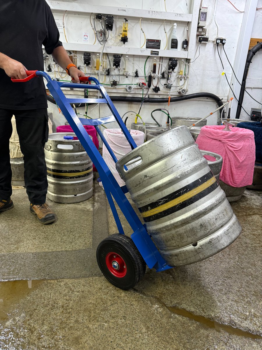 barandcatering's tweet image. 🚚🍺 #BarrelTruck with #PunctureProof #Tyres! 🍺🚚

Moving casks and kegs just got a whole lot easier!
Our Barrel Truck is designed with a curved frame to cradle your kegs securely, and fitted with puncture-proof tyres – meaning no more downtime from flat wheels.