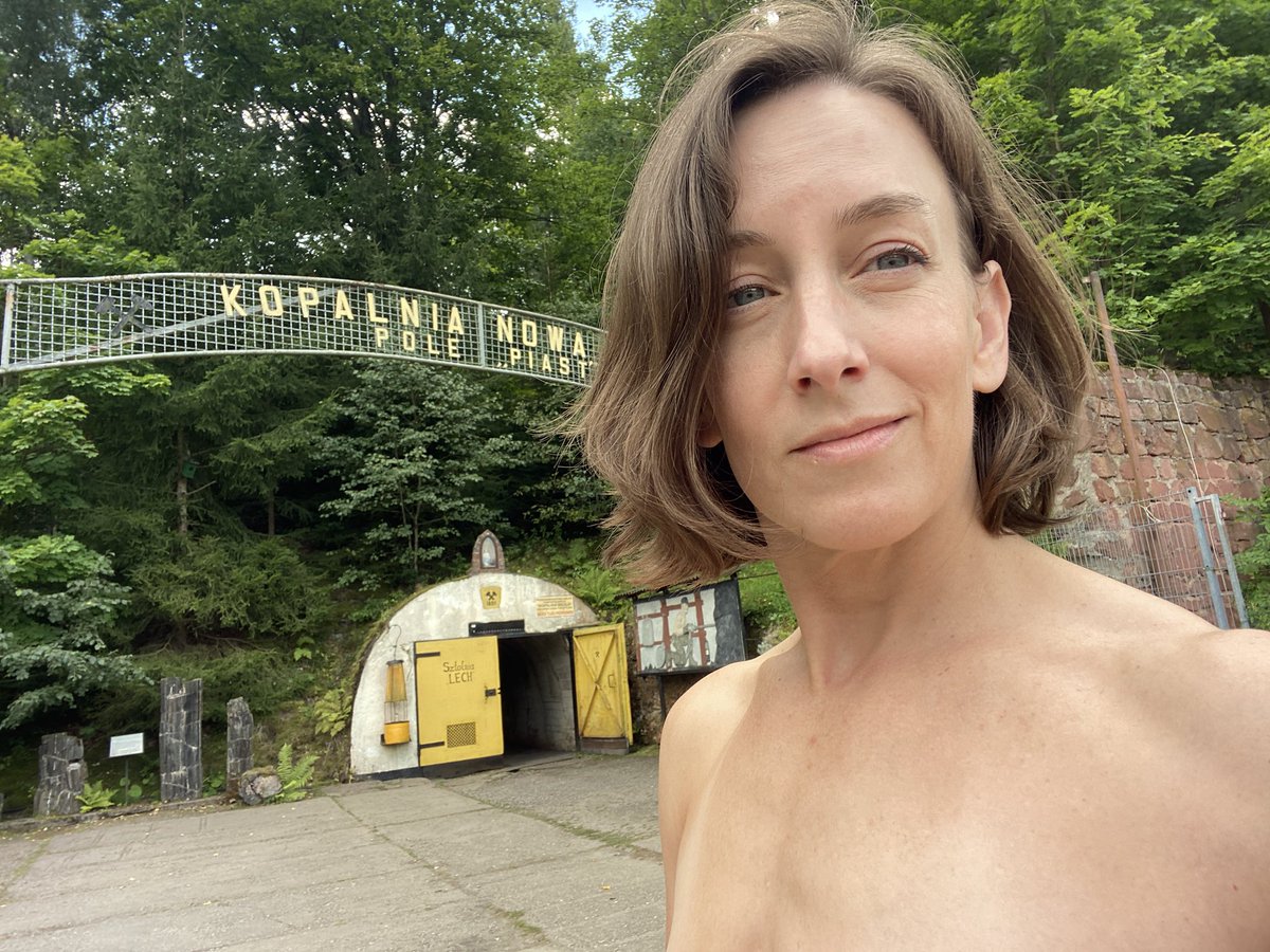 Elise Graves tweet media