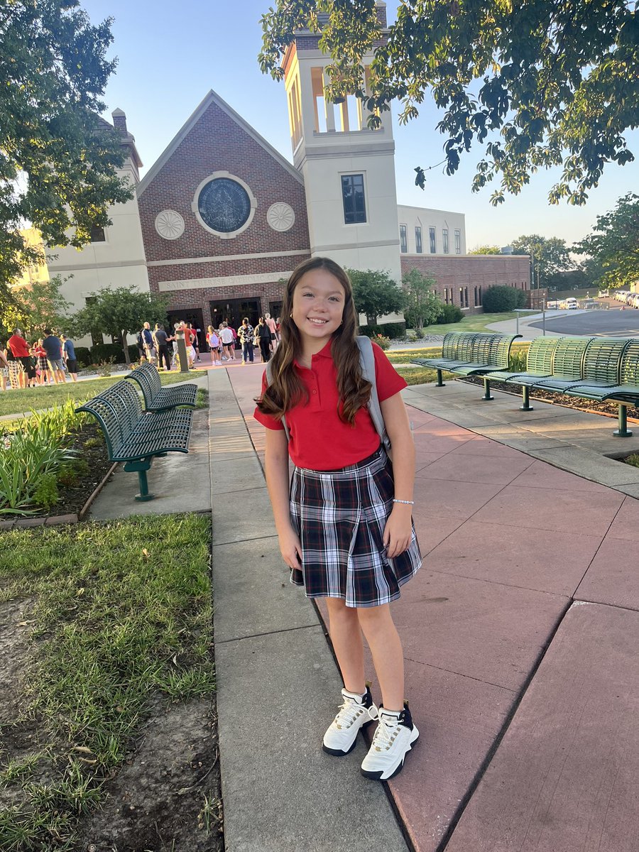 Angie Sharp tweet media