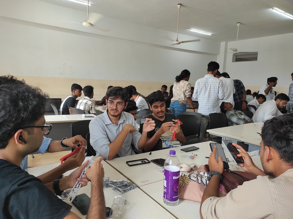 TSE_015's tweet photo. Two days. One drone. One mission.

This is us at the Autonomous Drone Development Challenge (ADDC) workshop @ SRM Eshwari Engineering college in Chennai. 🧵 https://t.co/Fp25SAD08T
