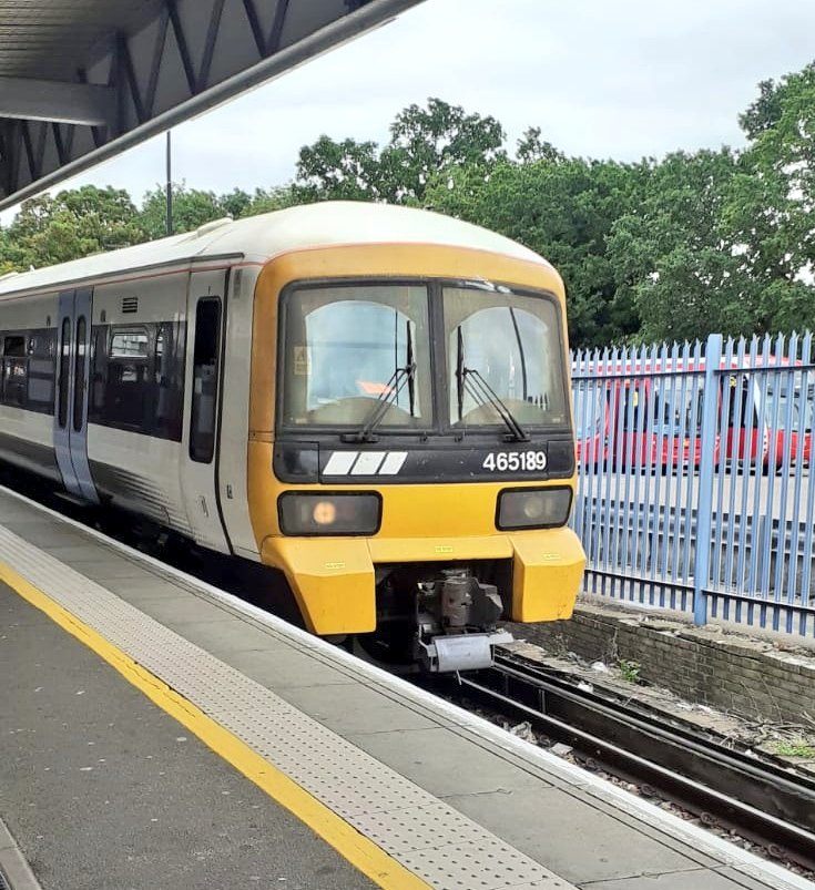 465189 1320 Orpington to London Victoria via Herne Hill. 
Nice remnants of it's NSE flash. 

Perhaps we could organise a new logo <a href="/SteveWhiteRail/">Steve White</a> ? 🤔
🟥🟦⬜
Captured by Neil Gardner