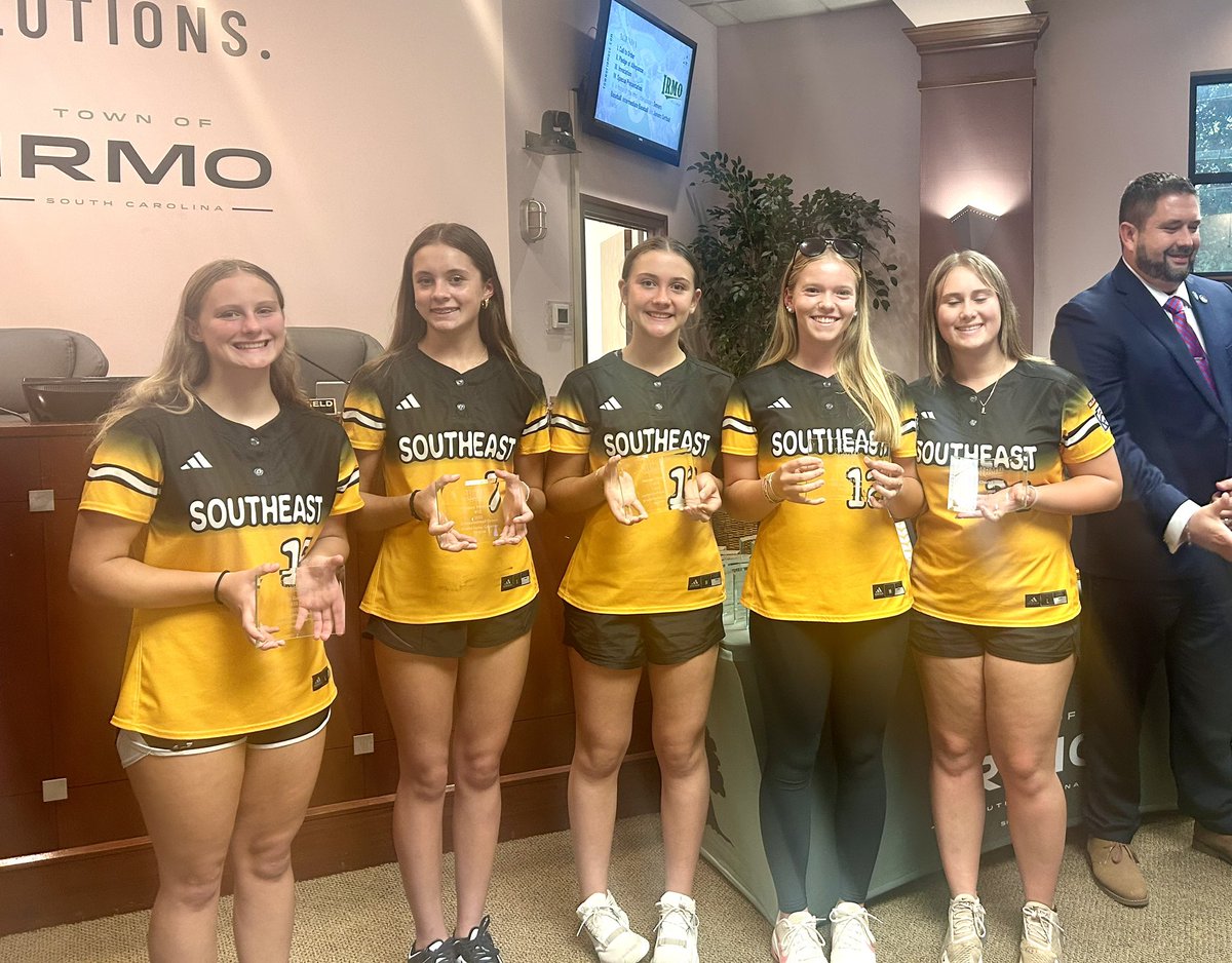 Ainsley Minchew (@ainsleyminchew) on Twitter photo Was honored our team was recognized last night by the <a href="/townofirmosc/">Town of Irmo</a> as one of 4️⃣ IRMO <a href="/LittleLeague/">Little League</a> teams to make the World Series this year❗️What a year 👏 We are cheering for the LL baseball boys to bring home the title!! 🙌 <a href="/junebugnewyork/">Thomas Grant Jr.</a> <a href="/LouatTheState/">Lou Bezjak</a> #playlittleleague Was honored our team was recognized last night by the <a href="/townofirmosc/">Town of Irmo</a> as one of 4️⃣ IRMO <a href="/LittleLeague/">Little League</a> teams to make the World Series this year❗️What a year 👏 We are cheering for the LL baseball boys to bring home the title!! 🙌 <a href="/junebugnewyork/">Thomas Grant Jr.</a> <a href="/LouatTheState/">Lou Bezjak</a> #playlittleleague