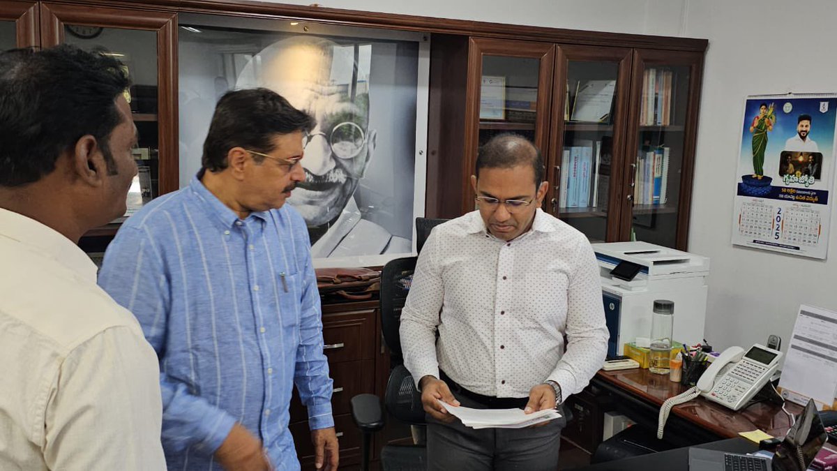 balala_ahmed's tweet image. On instructions of @aimim_national president @asadowaisi met #CMD
along with Internet cable operator’s 
To solve their cable cutting problem