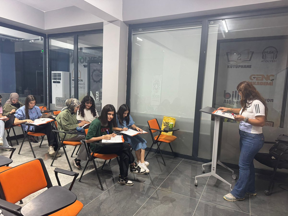 MBB Gençlik Merkezi (@mbbgenclik) on Twitter photo Yabancı Diller Atölyesi kapsamında açtığımız İngilizce A2 Eğitiminde "Will, be going to, was were, do does, am,is,are" konusu işlendi. ☺️👨🎓👩🎓📚📜
<a href="/MbbGenclik/">MBB Gençlik Merkezi</a> Yabancı Diller Atölyesi kapsamında açtığımız İngilizce A2 Eğitiminde "Will, be going to, was were, do does, am,is,are" konusu işlendi. ☺️👨🎓👩🎓📚📜
<a href="/MbbGenclik/">MBB Gençlik Merkezi</a>
