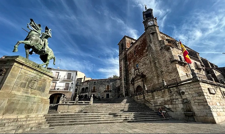 ⛪️ ‘Extremadura, tierra con historia, cultura y buen comer’ para el Diario las Américas, de Miami, que informa en español desde el Sur de La Florida (EE.UU.).

📰 Un repor fruto del viaje a Extremadura de un grupo de periodistas latinoamericanos.
goo.su/10ZMmb