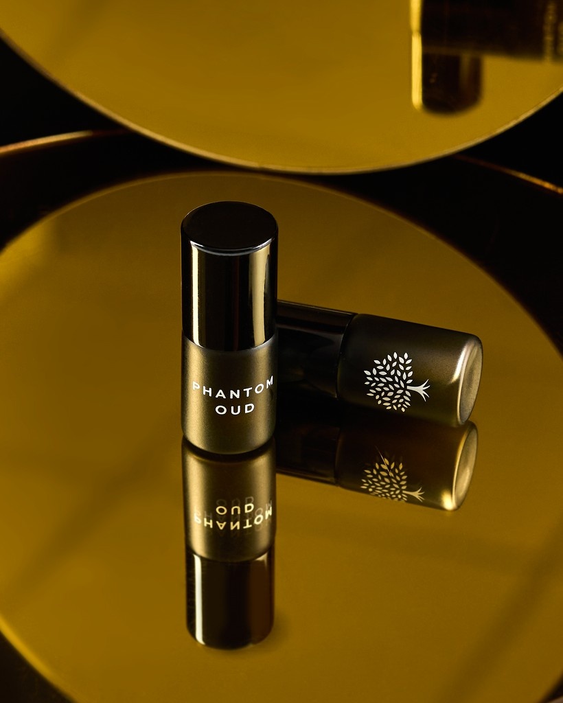 Phantom Oud... where mystery meets refinement ✨🌙

#OudAttar #LuxuryFragrance #OudPerfume #FragranceLovers #PerfumeAddict #LuxuryOud #UnforgettableScent #DailyLuxury #OudOil #FragranceOfTheDay #LuxuryEssence