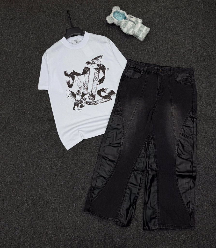 fesfits's tweet photo. Premium Luxury T-Shirt ✨

Available in M-XL

Price: 15k https://t.co/sUcV0N7EZ0