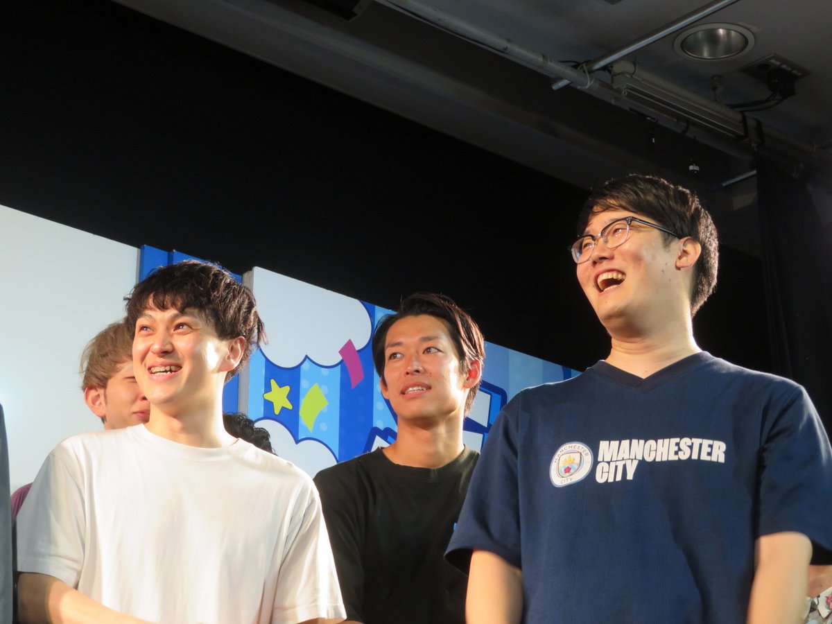 m__ypm_'s tweet image. ナルゲキロックス今回も最高でした！ワタナベ多くて個人的に嬉しかったです🤝🏻
企画では実況解説に個性出てて面白かったし、﨑山さんの無茶ぶり実況でこてつさんが覚醒してたのがファイヤーサンダーすぎました笑
ホセさんが皆から集めた眼鏡の上を余裕で飛び越えててすごかったです👓
#ナルゲキロックス