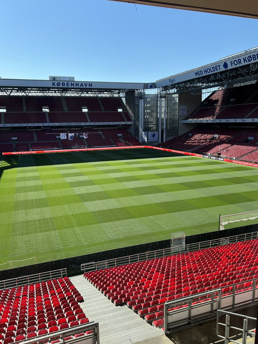 TurfBusiness's tweet image. Wow! Looking forward to an interesting event with @AgrovistaUK and @Hatkosport here in Copenhagen