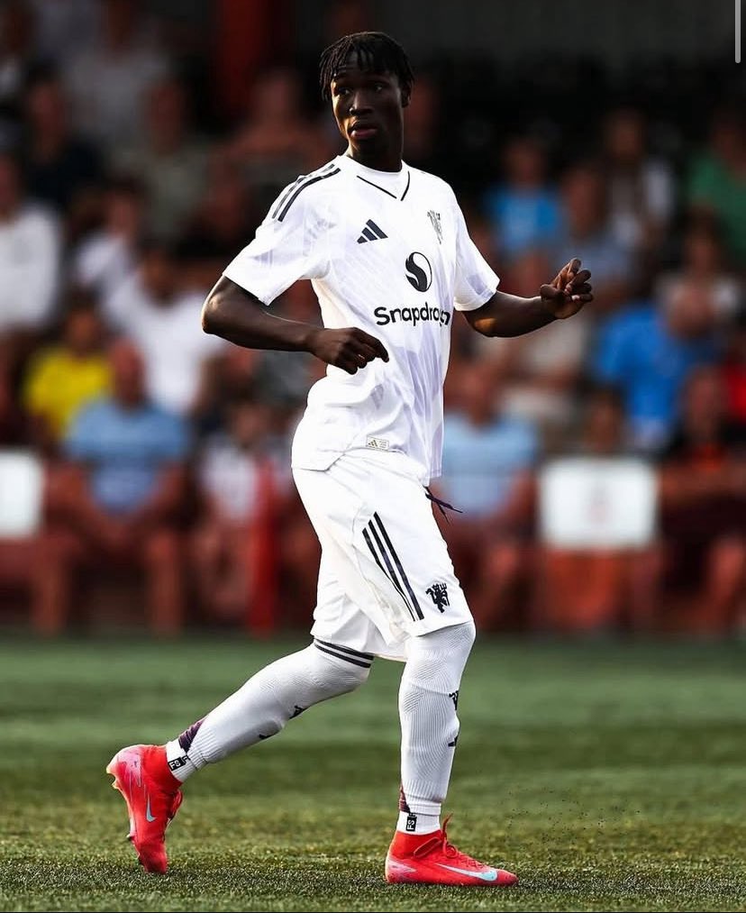 🚨 Sekou Kone will be wearing a mask when he comes back. #MUFC [<a href="/sistoney67/">Simon Stone</a>]