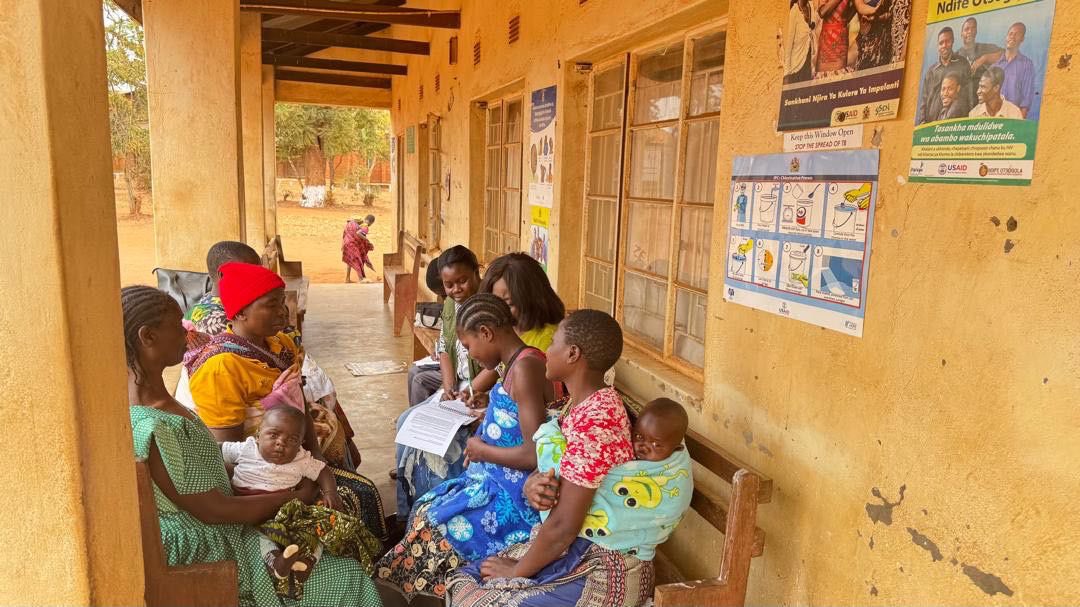 The UK-Public Health Rapid Support Team is supporting <a href="/UNICEFMalawi/">UNICEF Malawi</a> via <a href="/WHOGOARN/">GOARN</a> and the Ministry of Health to boost preparedness for disease outbreaks &amp; strengthen response systems. Thanks to partners <a href="/MalawiGovt/">Malawi Government🇲🇼</a> <a href="/UKHSA/">UK Health Security Agency</a> <a href="/LSHTM/">London School of Hygiene & Tropical Medicine</a> <a href="/UKgovGHS/">Global Health Security, DHSC UK</a> for demonstrating collaboration in action