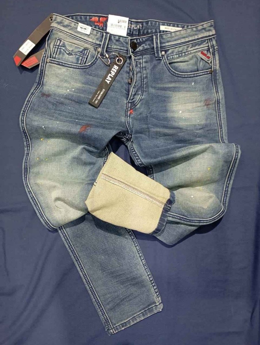 Kgoshigadi_TT's tweet photo. I sell jeans https://t.co/zpRJzb6sbG