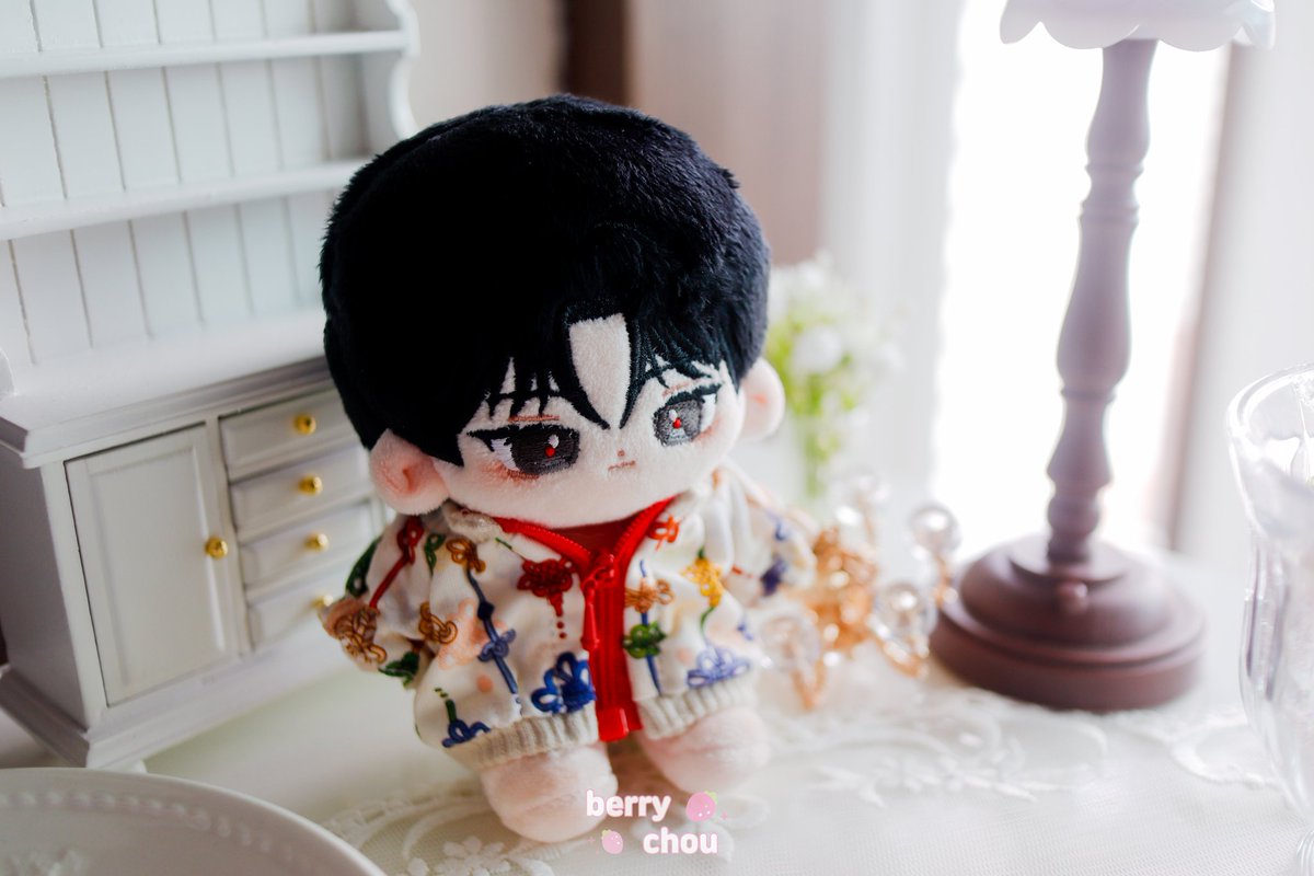 이번 토요일에 행사 방문 많이 해주실까요?
빈손으로 돌아가시는 일이 없도록 역대급 수량으로 열심히 준비해보았습니다.
아직 몇가지 더 남았어요. 내일까지 업로드 예정입니다🔥🔥

추가로 .. 현장 후기 이벤트 상품으로 준비중인 의상이 저만 보기엔 너무 예뻐서 한 벌만 사진 올려보아요 ><!!