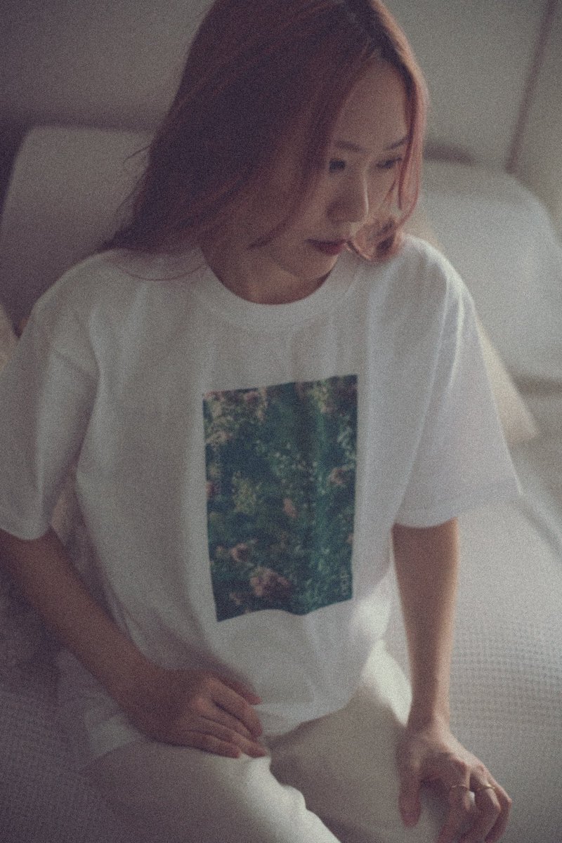 𖡼 Rose Tee
Color : black / pink
Size : L / XL

𖡼 HAGD! Tee
Color : white / yellow / oatmeal (sold out)
Size : L / XL

Tシャツ残りわずかです👚