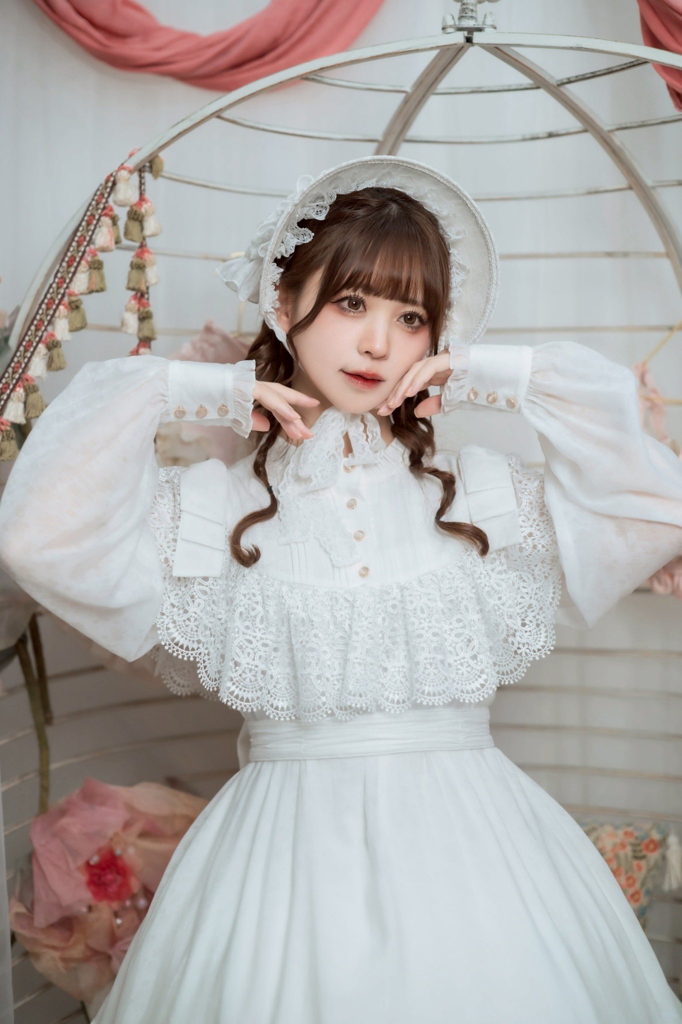 【merci*M様】フェイクスイーツ◆薔薇飾り◆ホール苺サンド♡マカロンケーキ ⚜ 苺とマカロンの3wayホールケーキ・型紙＆フェルトキット