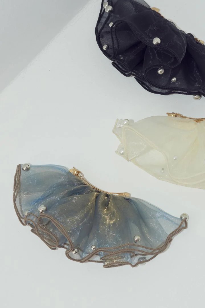 GOLDYのバレッタ…
ただのひとつぐくりがお洒落なるアイテムきた