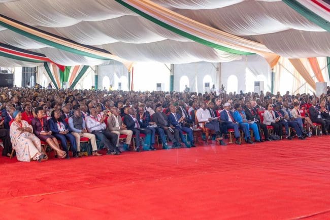news_ghana's tweet image. Kenya’s President Backs Ghanaian Firm’s Waste Management Plan dlvr.it/TMZzZ2 #Environmentalnews #Africandevelopment #environmentalsustainability