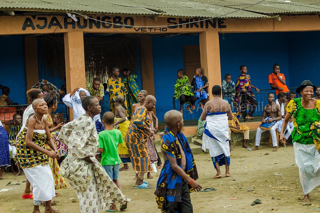 Badagry holds many secrets, but none like “Ajahungbo”,the Orisa of living gold, seen only once a year. Carried by mothers with steady steps, it reminds us that what was sacred remains sacred still. Happy Isese Day!