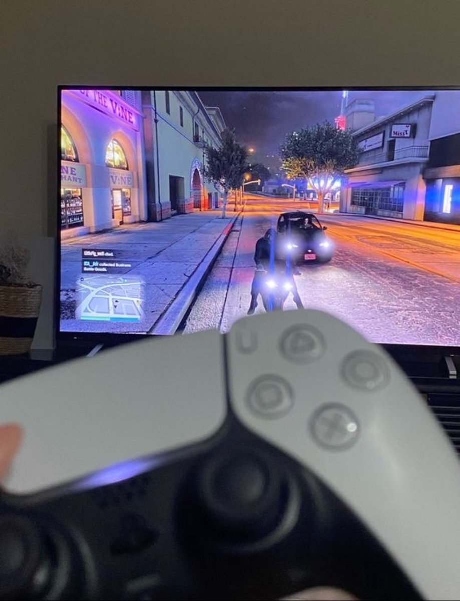 xknight__x's tweet image. Playing game proof