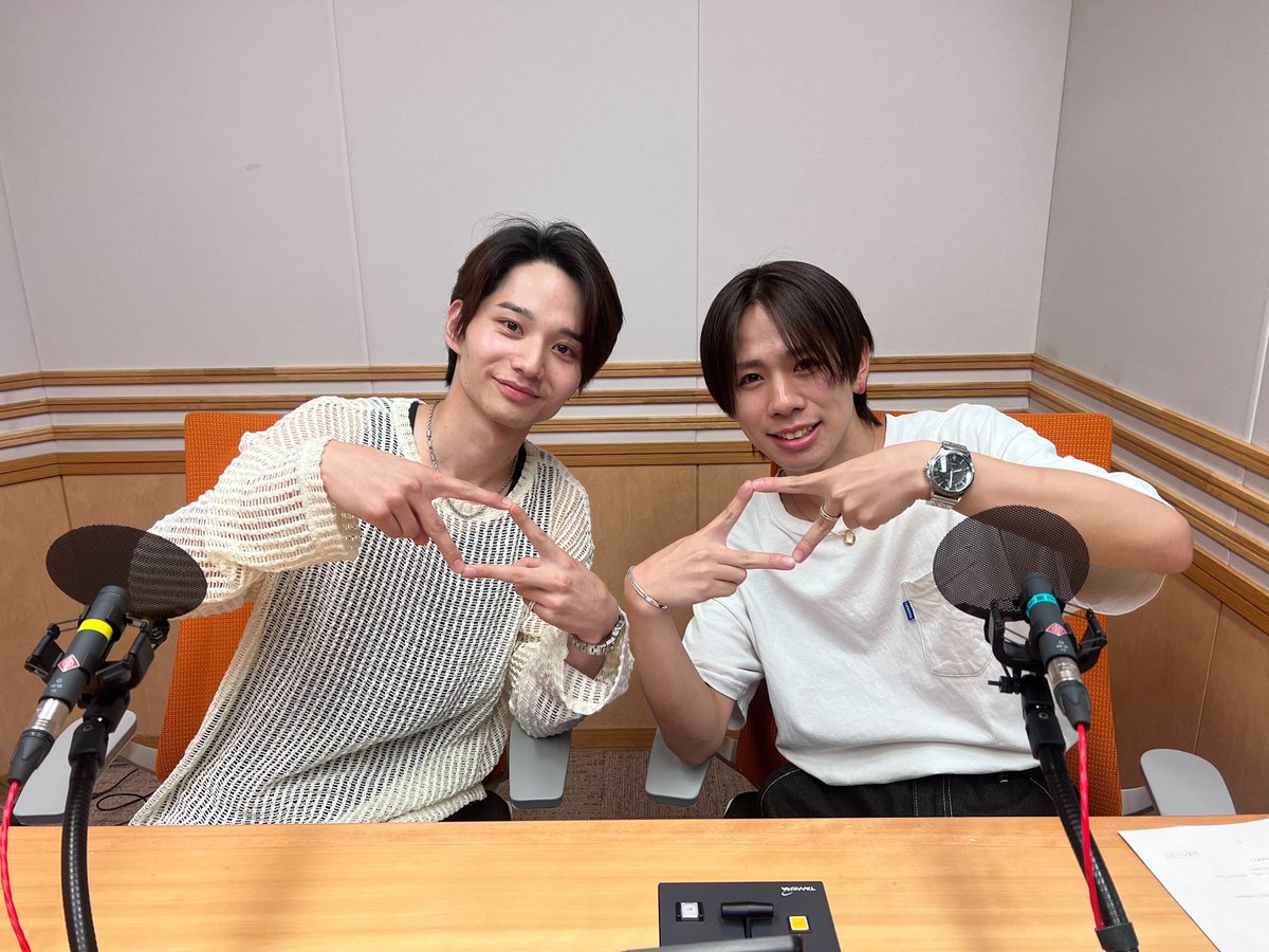 明日明後日の「おはミュ！」には、#GLOWE ユウゴが出演させていただきます！
是非チェックしてください📻🎶