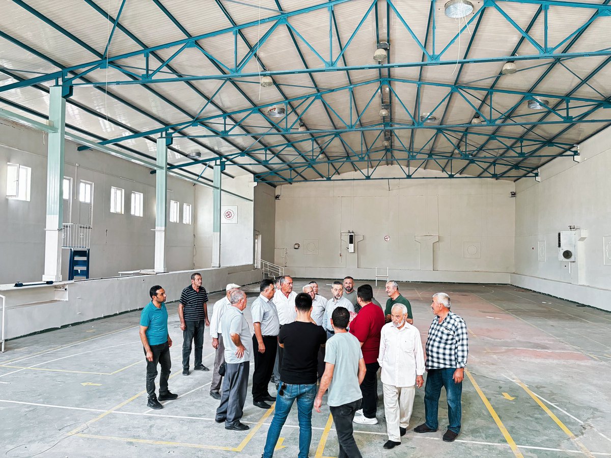 📍Bereketli toprakların can suyuyla hayat bulduğu, bağlarıyla ve bahçeleriyle güzelleşen Karaburna köyümüzdeyiz. 

Toprağın bereketi sofralara, köyümüzün gönül zenginliği ise misafirperverliğe yansıyor.

Hemşehrilerimizin ve köyümüzün sorunlarını dinledik, notlarımızı aldık.