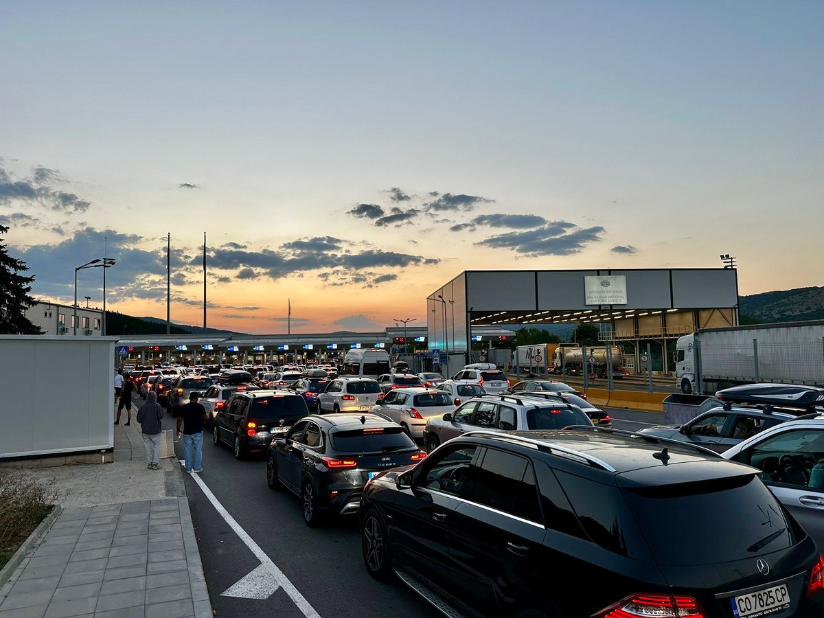📍Kalotina, Bulgaria

🚘 Millions travel between European countries 🇪🇺 and Türkiye 🇹🇷 by road for summer holidays. 

Our mobile service point is welcoming them at Kalotina border crossing, offering comfort and support during their long journeys.

🇧🇬🤝🇹🇷 In partnership with