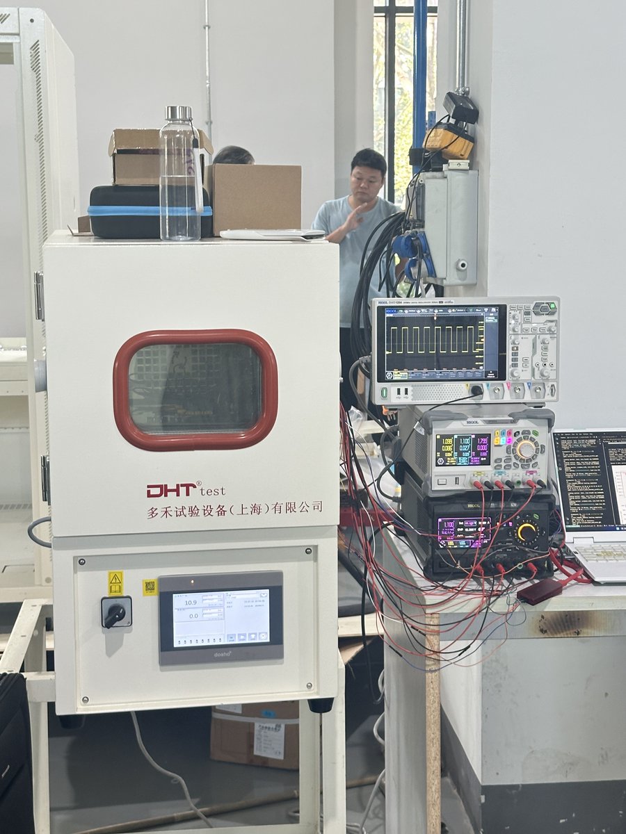 Doaho_Olivia's tweet image. We were recently honored to welcome a team of students from Peking University, who came to test the performance of their self-developed temperature sensors using our DHT® temperature chamber.
#EnvironmentalTesting #TemperatureSensors #ProductReliability #PekingUniversity