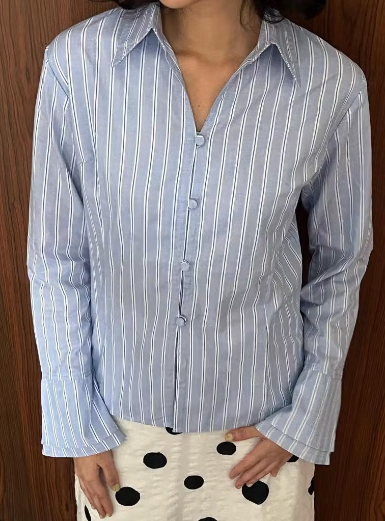 sandarannya's tweet photo. mia stripes fitted shirt by neulla https://t.co/PYhgi1FTY6 https://t.co/GXhSChoblL