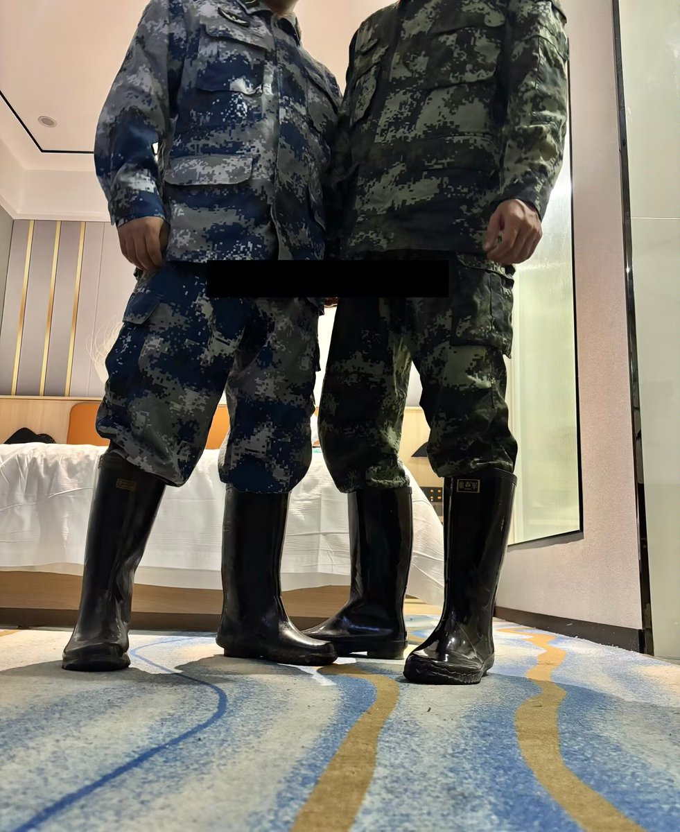穿雨靴摩旅 tweet media