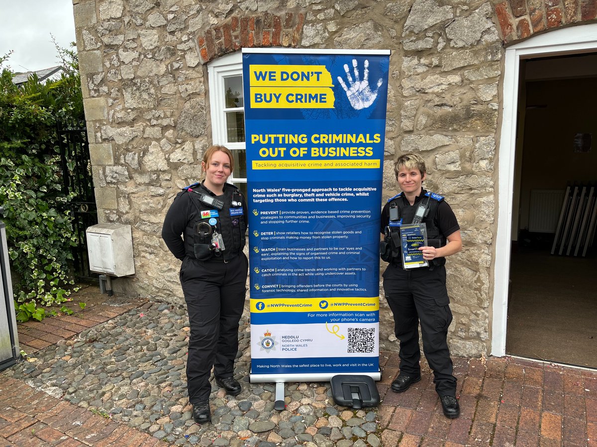 PCSOs Jess and Tiff are here this morning at the council office in the Tesco carpark.  Pop in and have a chat about crime prevention and they're also handing out the Smartwater kits available for £10 for Holywell and Greenfield residents