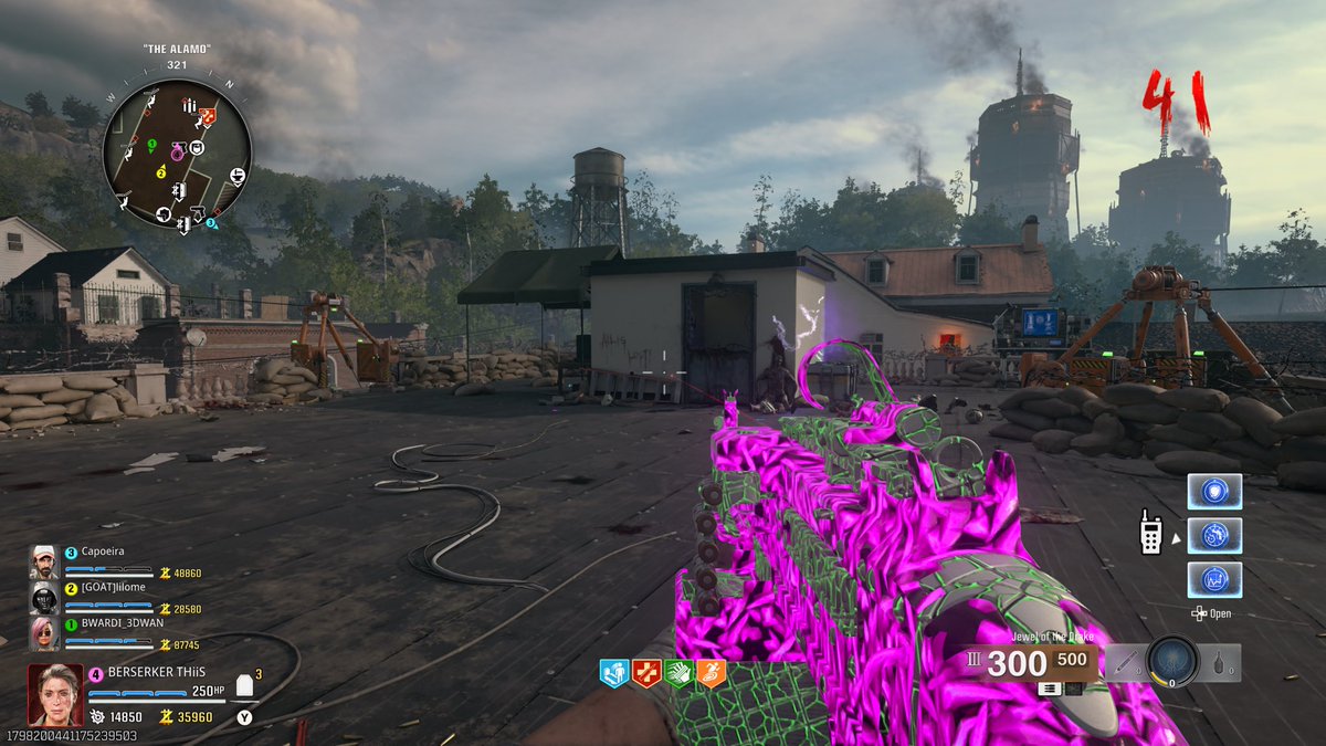 Managed exfil with randoms at wave 41 on Liberty Falls. Pure chaos! 🤣

#CodZombies