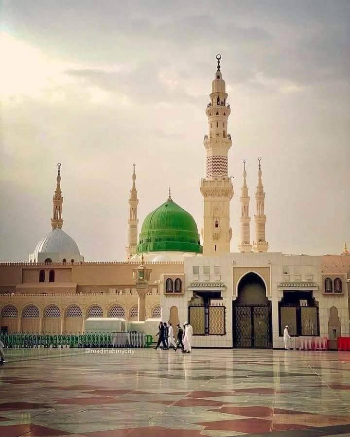 *بحرِ عشقِ مصطفی ﷺ کا ماجرا ہو کیا بیاں*
*لطف آیا ڈوبنے کا جتنی بھی گہرائی ملی*

دن بخیر 🌹❤️

#اردوزبان